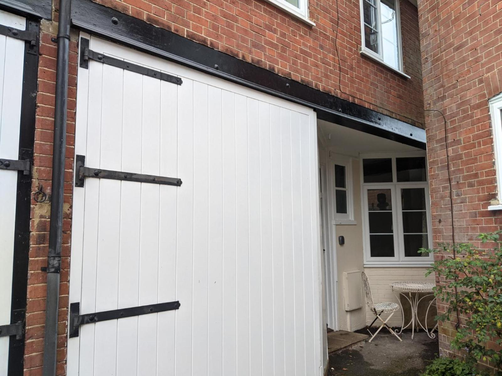 Lovely Stable Mews In Hidden Location Royal Tunbridge Wells Exterior foto